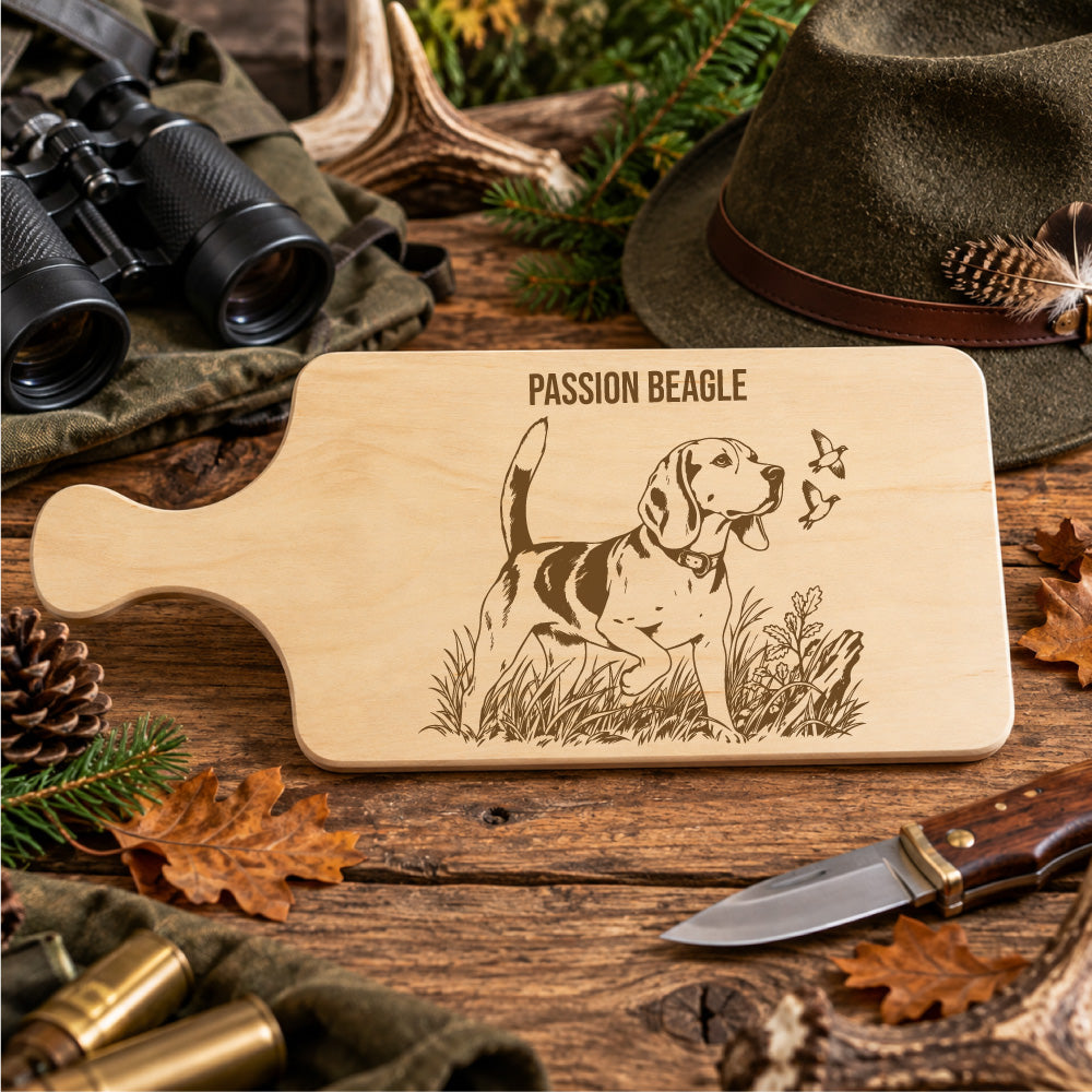 Planche à Découper Chasseur Personnalisée en Bois Gravé - Beagle à l'affût
